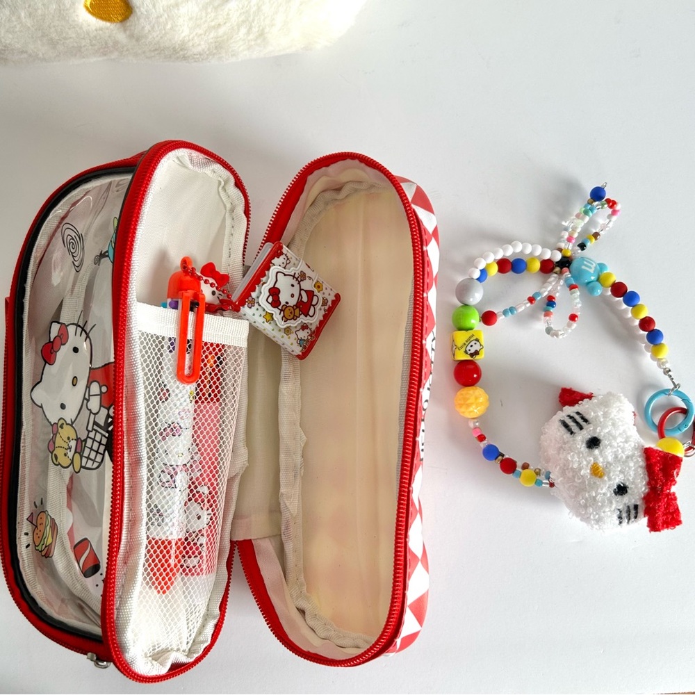 ❤️(HK329) Hello Kitty Adorable 7-Piece Plush Purse Bundle! - Picture 9 of 10